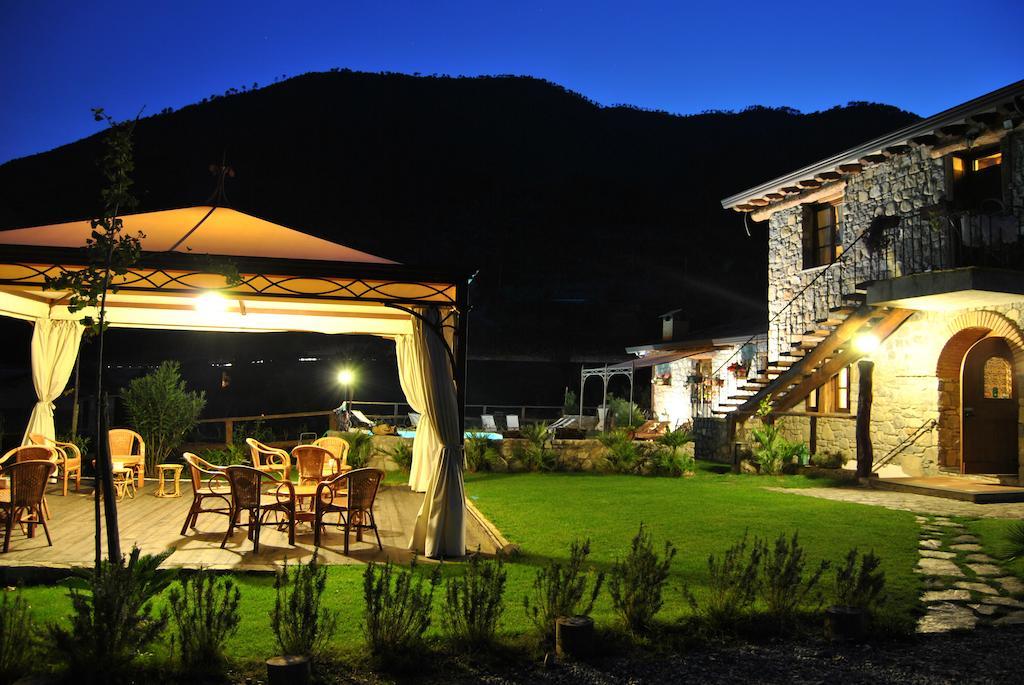 Le Macine Del Confluente Acomodação com café da manhã Badalucco Exterior foto